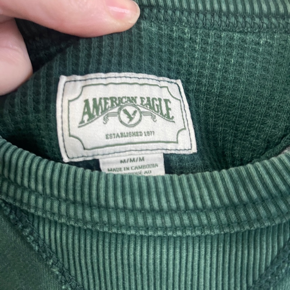 American Eagle Medium Crew Neck Pullover Peace Sweatshirt Green - Picture 3 of 8